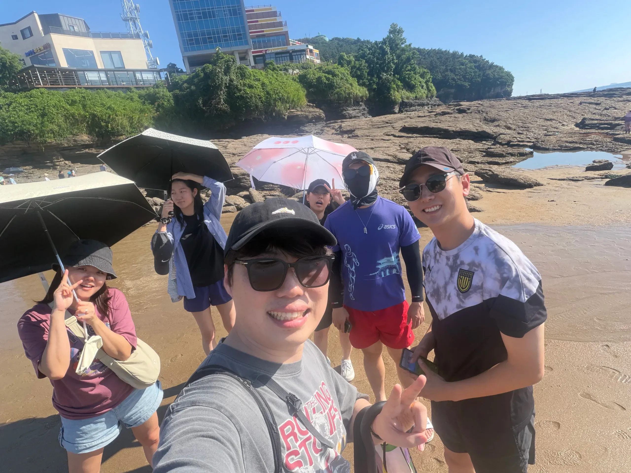 바다에서 첫 단체사진